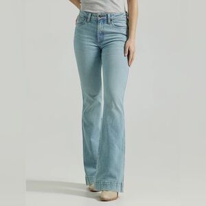 Women's Wrangler Retro Bailey High Rise Trouser Jean